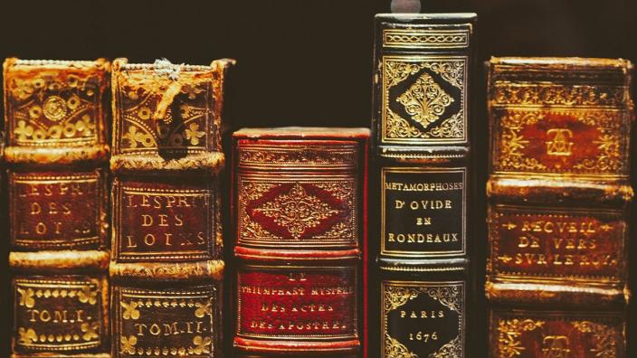 Inns Ales and Historical Tales Walking Tour