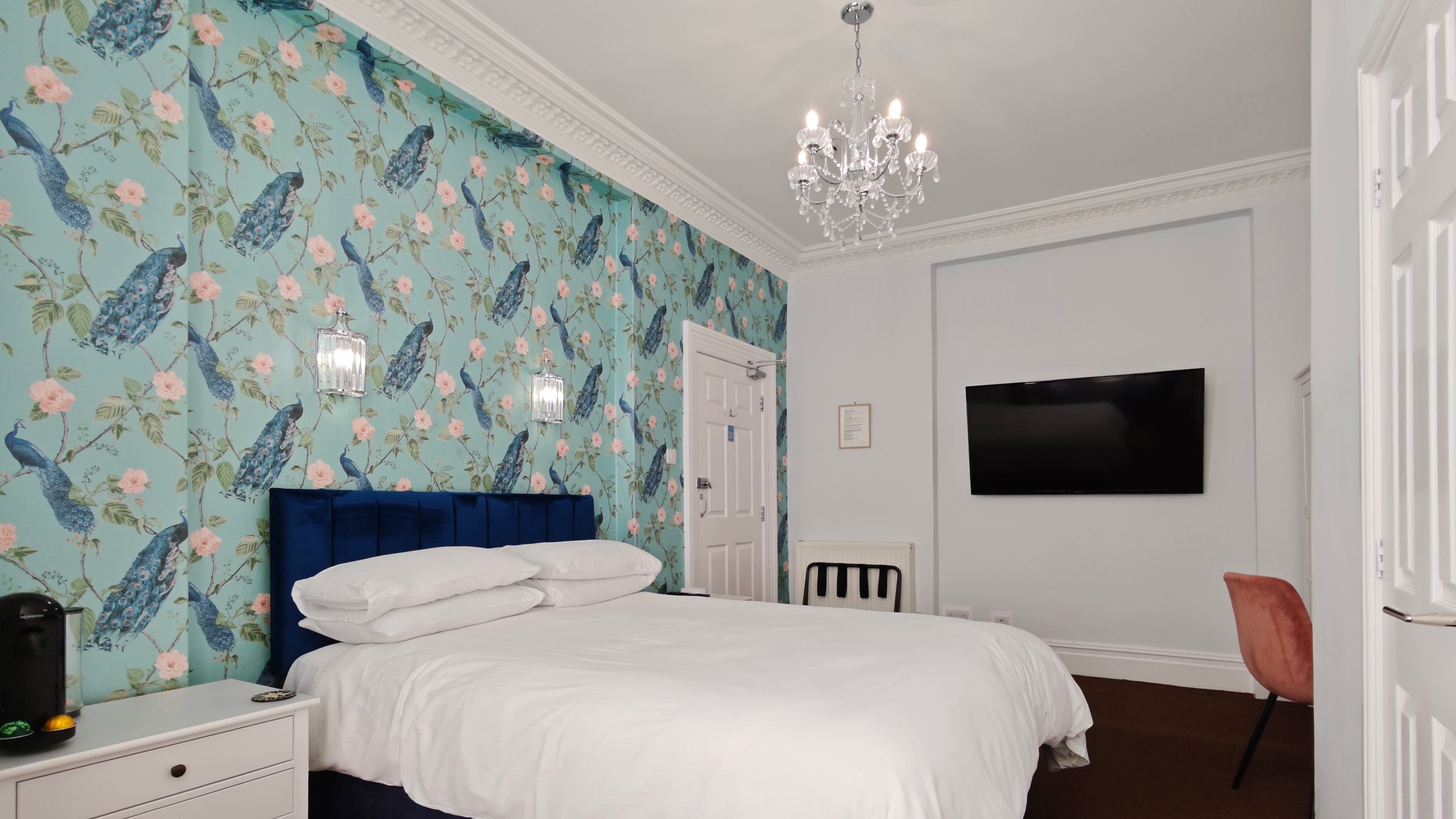 Room 3 — Front-Facing Deluxe King at The Rosedene, Llandudno — photo 3