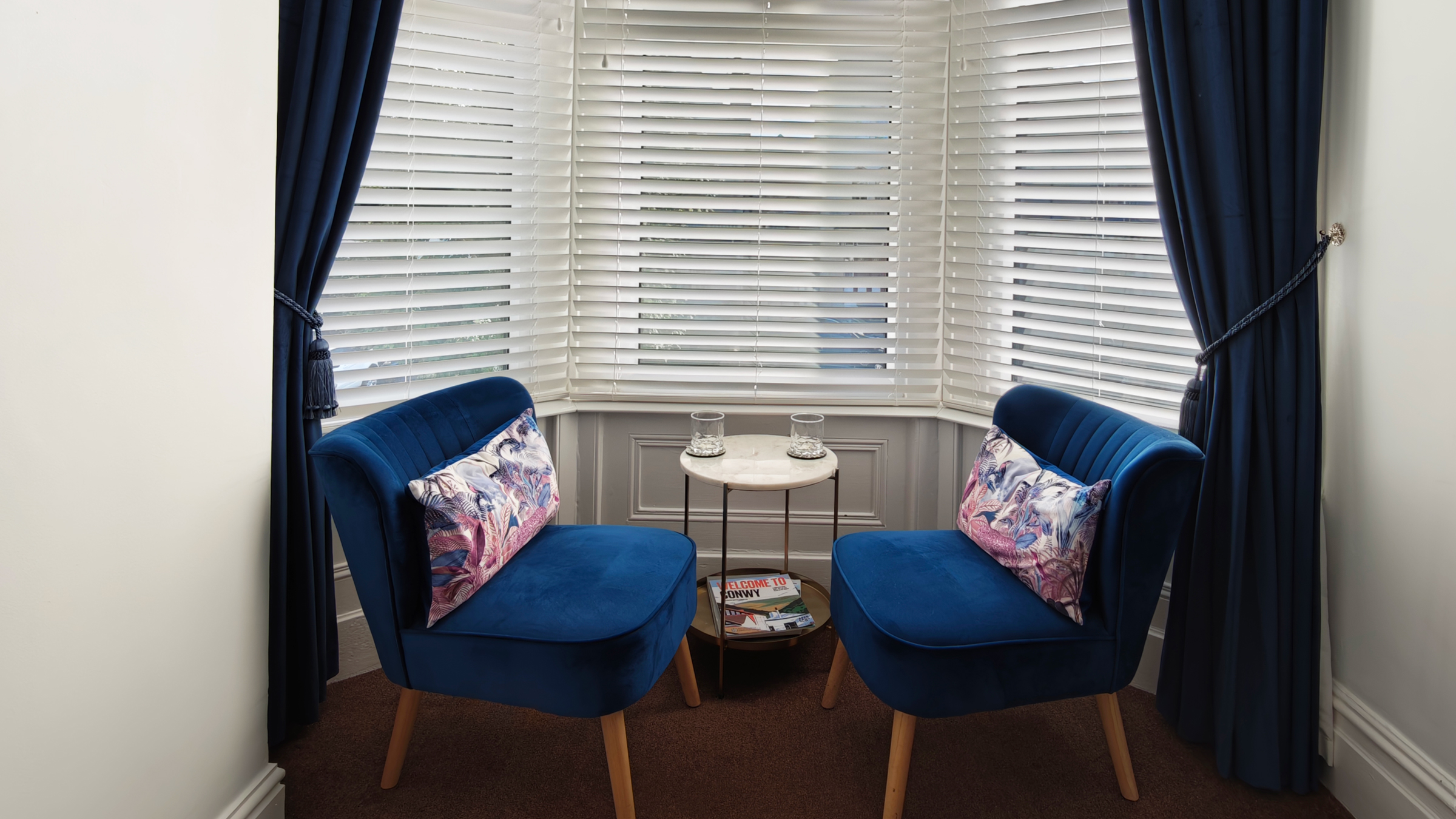 Room 3 — Front-Facing Deluxe King at The Rosedene, Llandudno — photo 4