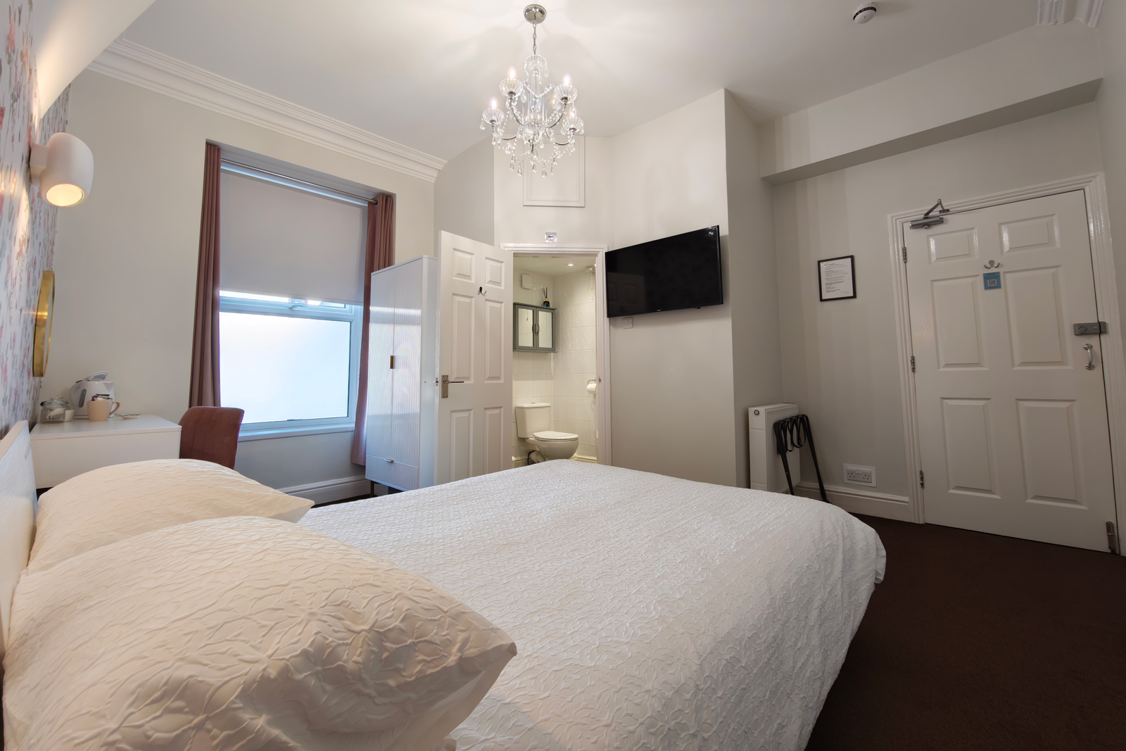 Room 6 — King Room at The Rosedene, Llandudno — photo 6