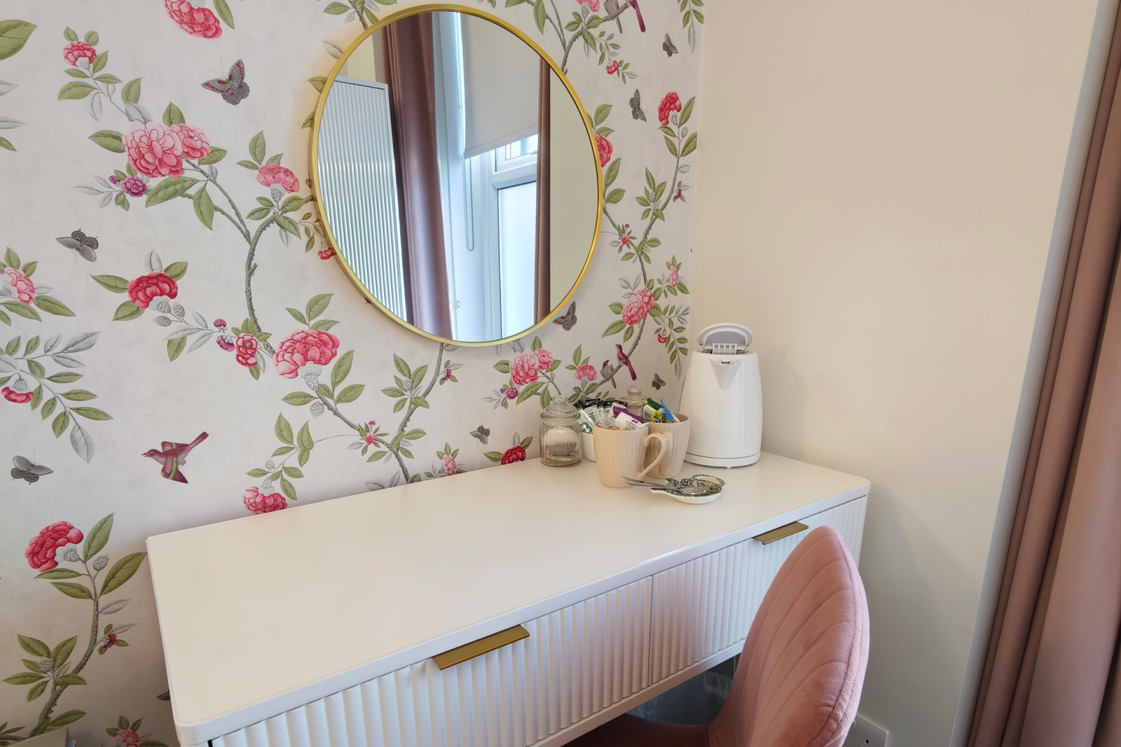 Room 6 — King Room at The Rosedene, Llandudno — photo 2